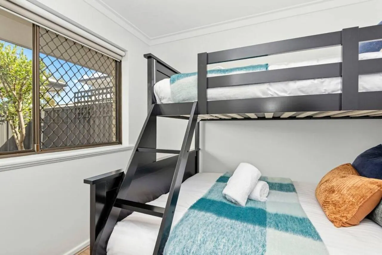 Coastal Elegance A Luxurious Dreamy Escape Villa Perth