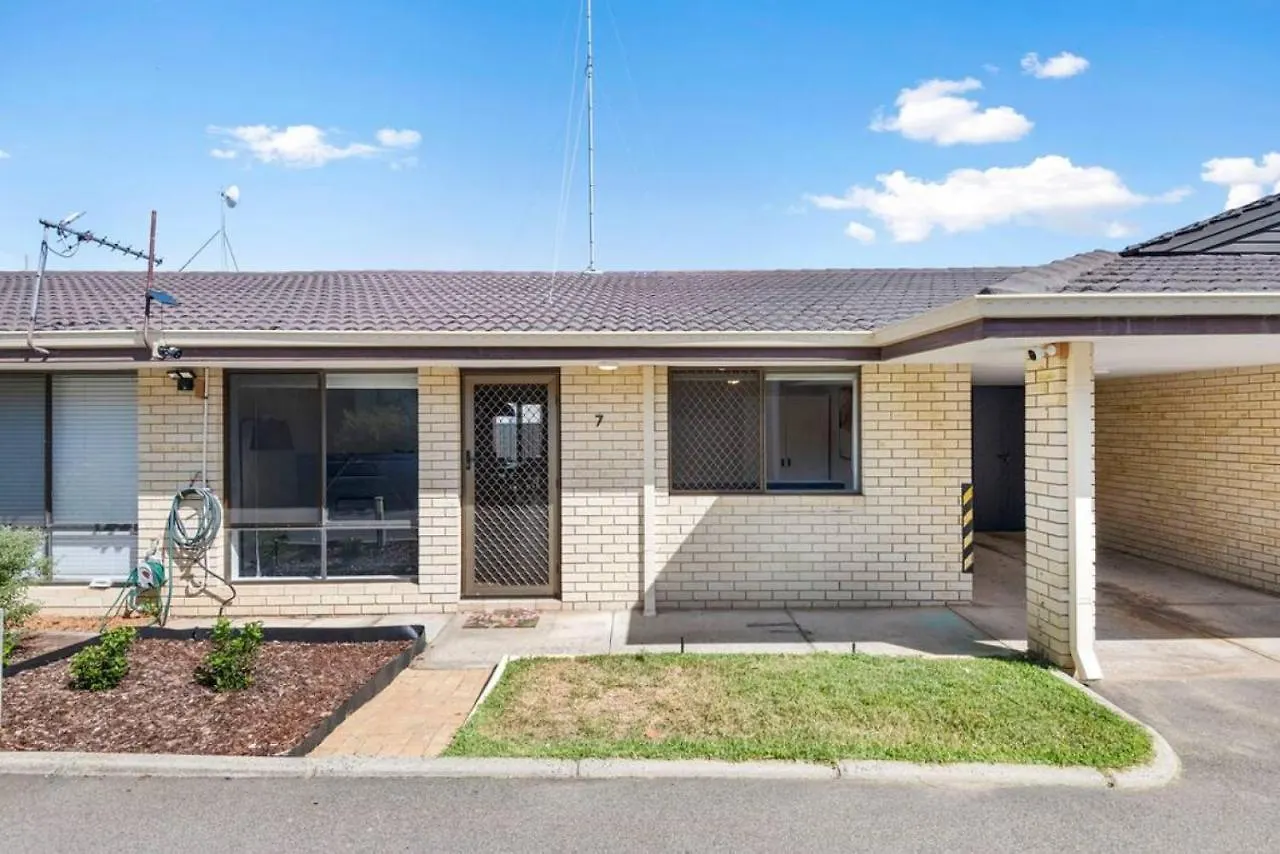 Coastal Elegance A Luxurious Dreamy Escape Villa Perth