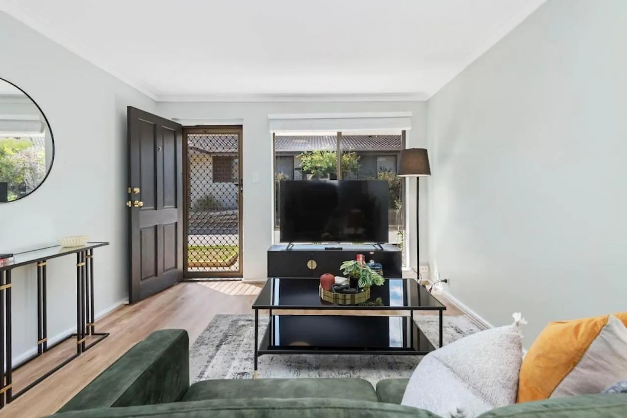 Coastal Elegance A Luxurious Dreamy Escape Villa Perth